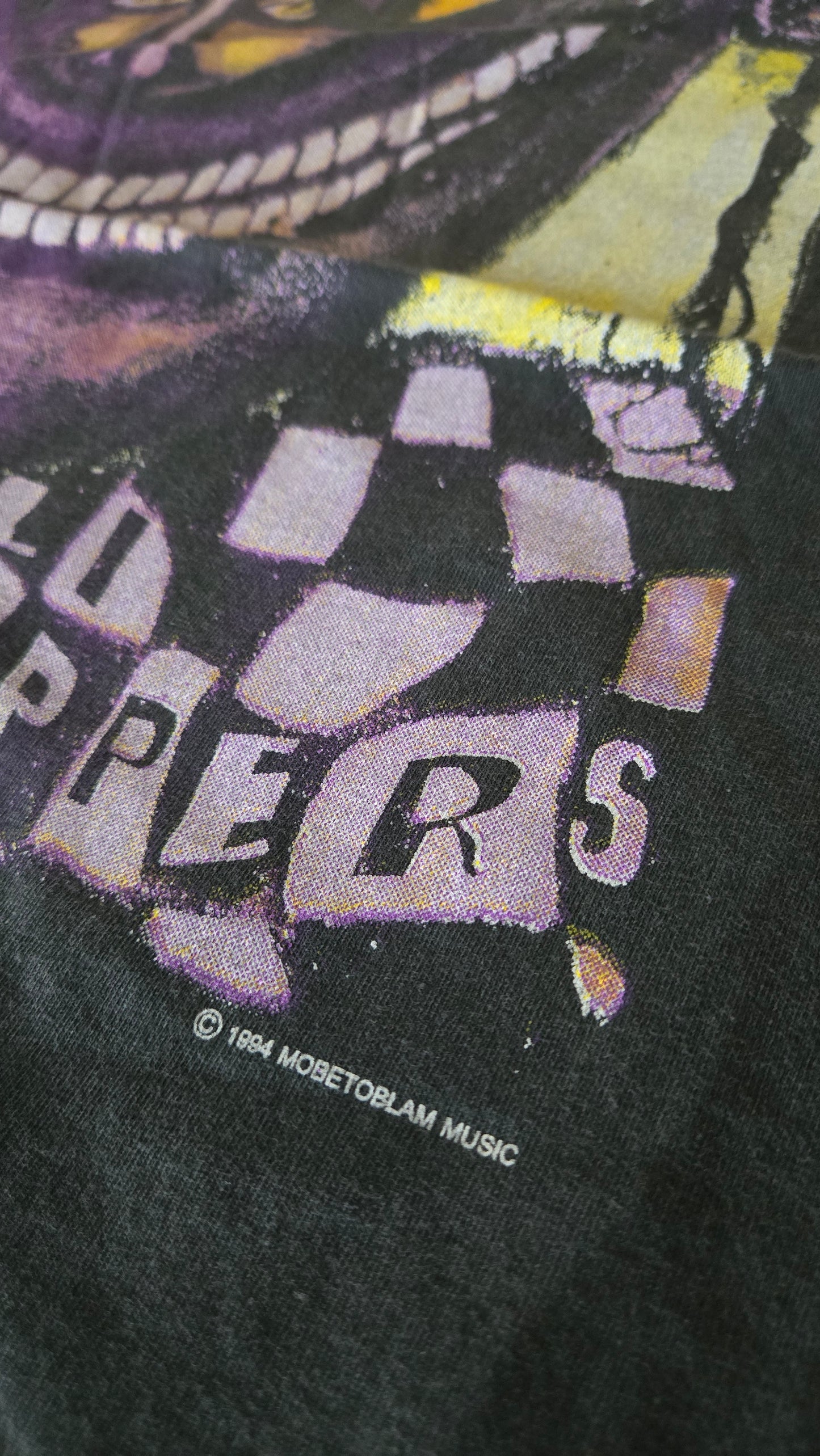 RARE - Red Hot Chili Peppers 1995/6 World Tour - REPRINT Tee -  XL - Brockum