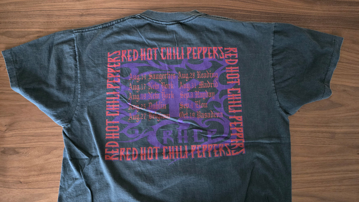 RARE - Red Hot Chili Peppers 1995/6 World Tour - REPRINT Tee -  XL - Brockum